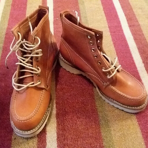 Boots - Picture 3 of 3